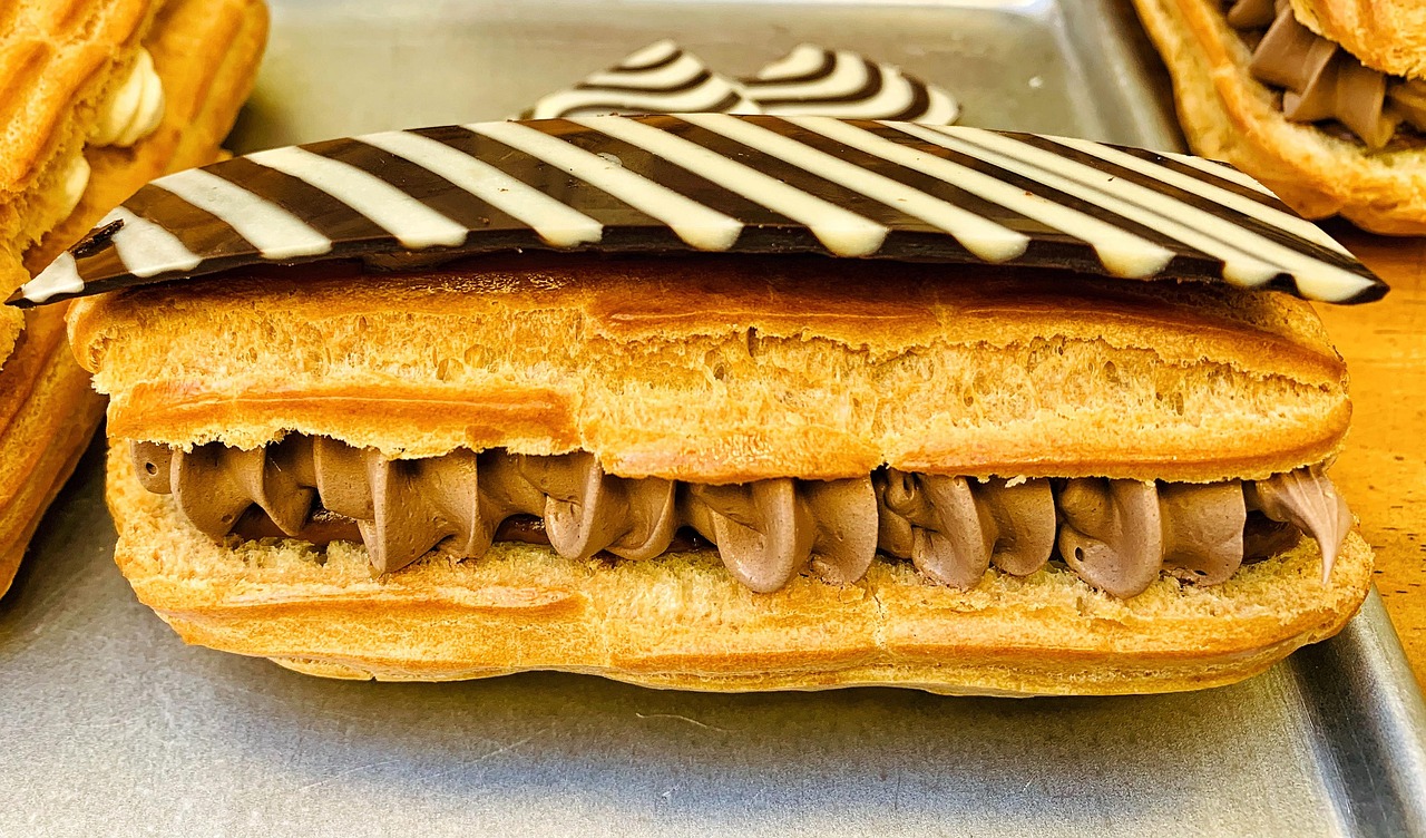 Choux cuits dorés et gonflés